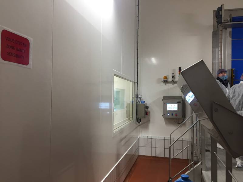 Panneaux polyester et châssis