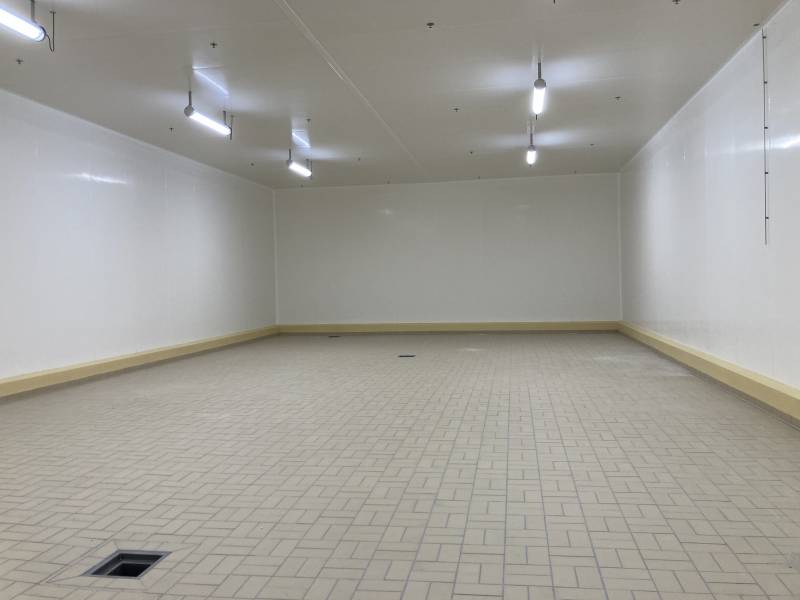 Isolation pour stockage d'aliments pour animaux à Caen